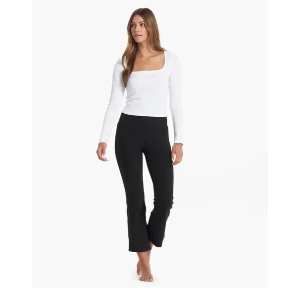 Vuori Pants - Vuori Mid Rise Slim Elevation Slim Bootcut Pants size XS Black Heather womens